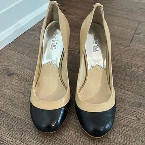 Michael Kors 2-toned Heel.